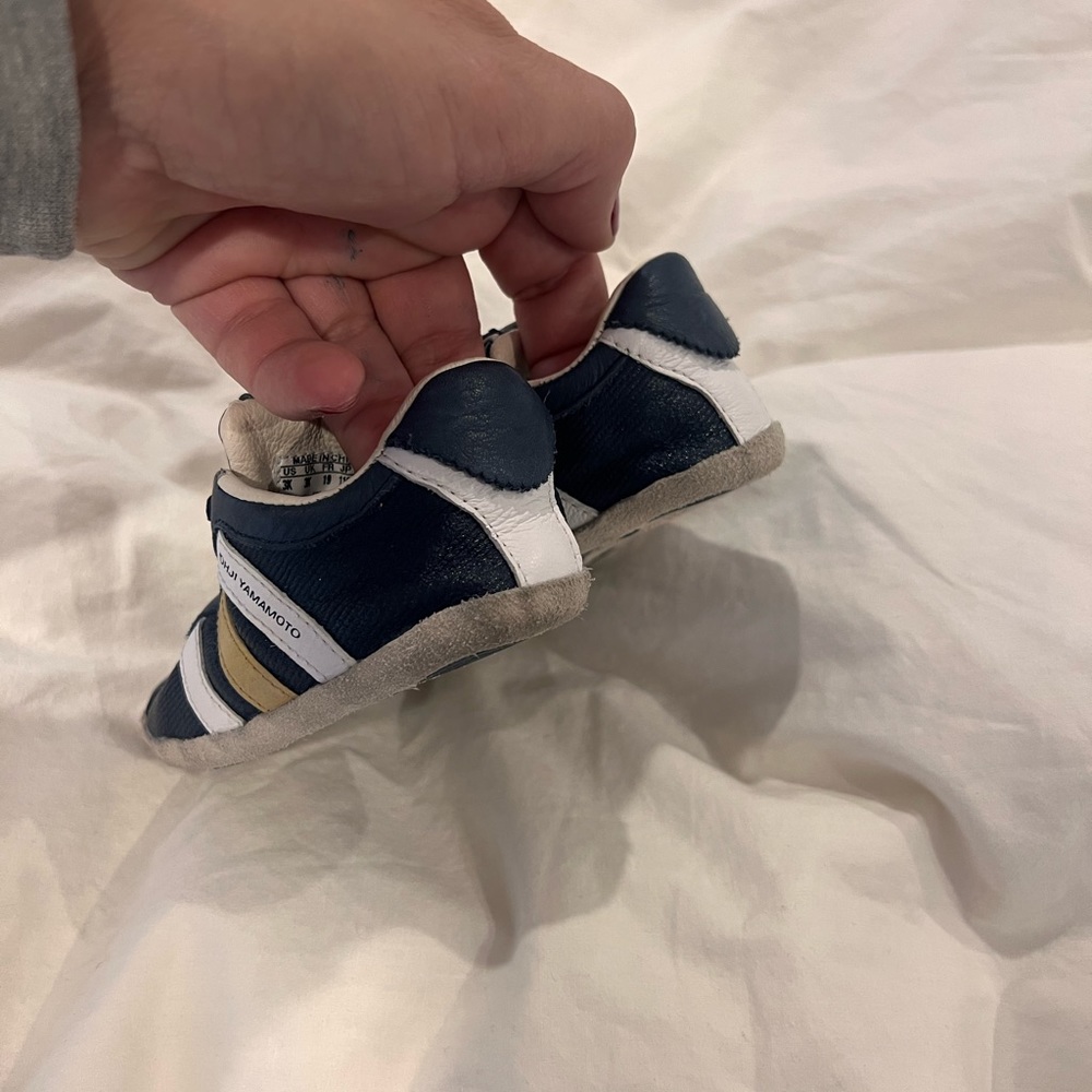 Adidas Y’s - Picture 5 of 6